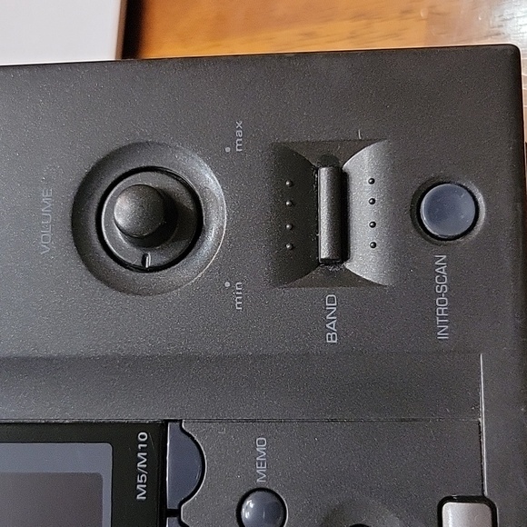 RCA Alarm Clock Radio - Picture 6 of 6